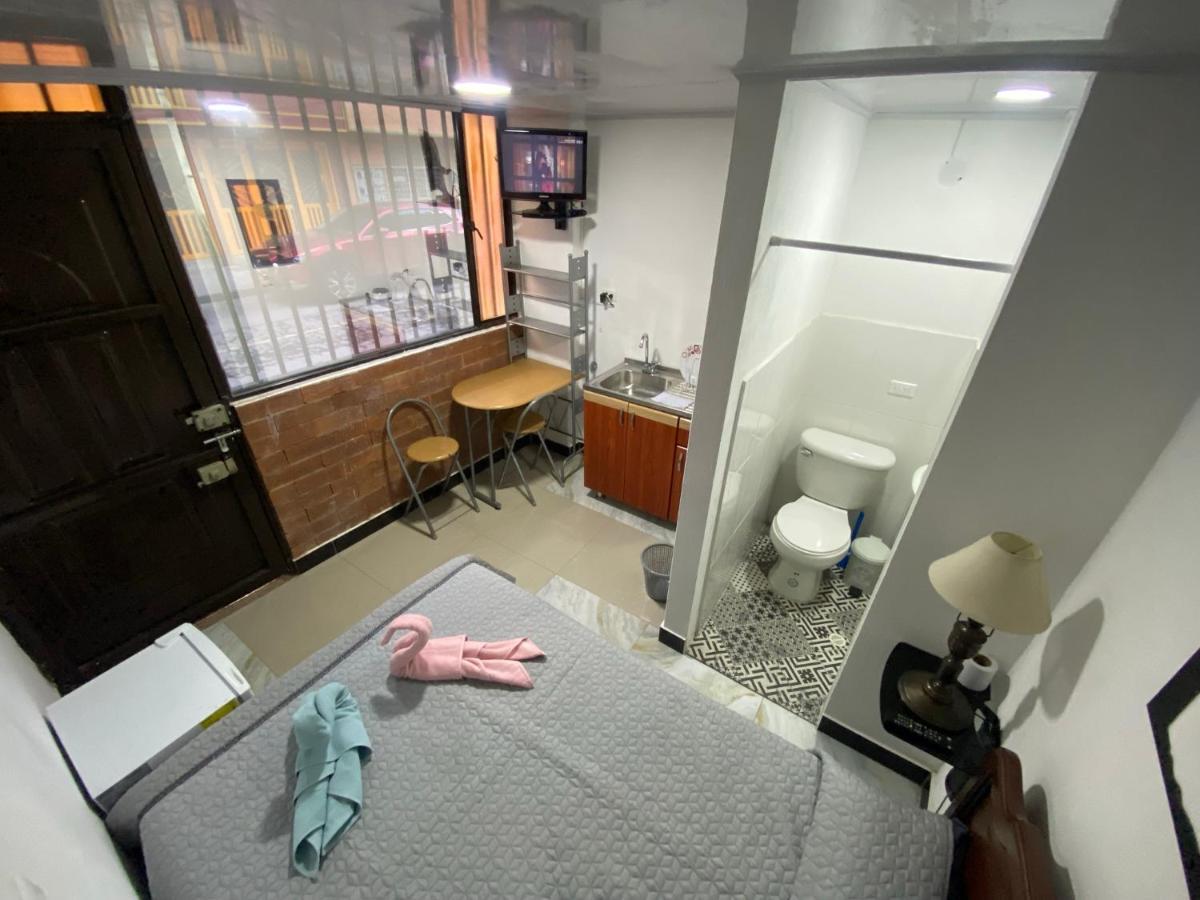 Apartaestudio Pequeno Privado Cerca Al Aeropuerto ボゴタ エクステリア 写真